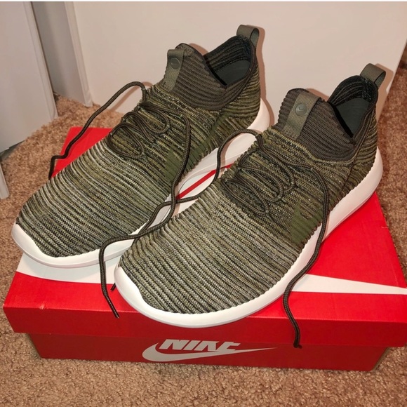 Nike Other - Men’s Nike roshes two flyknit V2